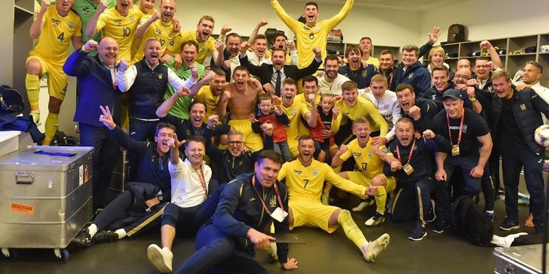 Тренер разрешил пить спиртное: Как сборная Украины праздновала выход на Евро-2020