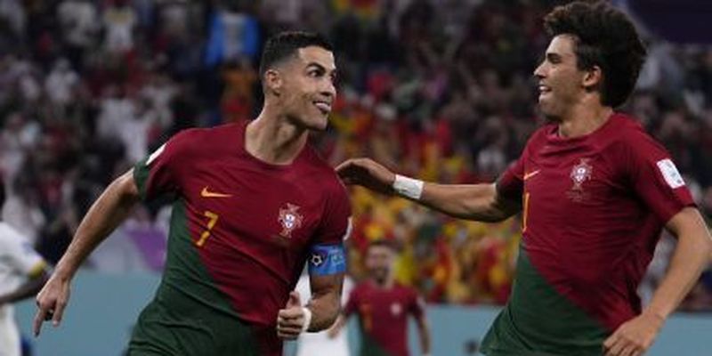 Скандальный пенальти Роналду помог Португалии с победы стартовать на ЧМ-2022