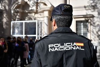 Іспанська поліція встановила місто, з якого надсилали листи з вибухівкою — Reuters