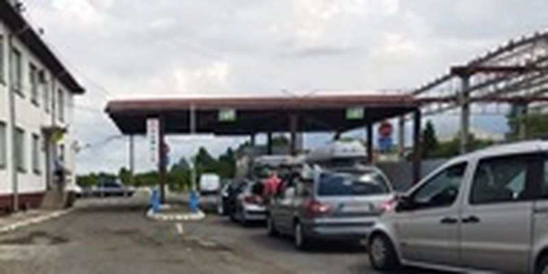 На границе с Венгрией временно закрывают один из пунктов пропуска