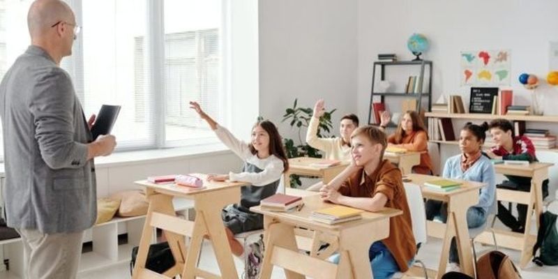 В Ужгороді учні шкіл переходять на дистанційне навчання з 24 січня