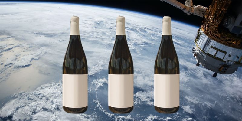 На Землю вернулись 12 бутылок вина, которые год находились в космосе