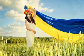 День прапора України: теплі привітання для близьких та друзів