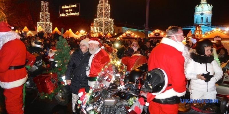 Санта-байкеры устроили мотопробег в Берлине