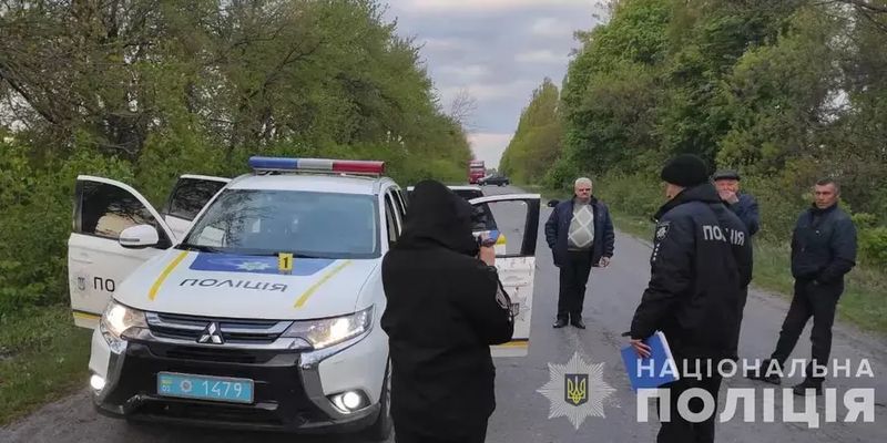 Неизвестные в Винницкой области ночью расстреляли полицейских, один правоохранитель погиб