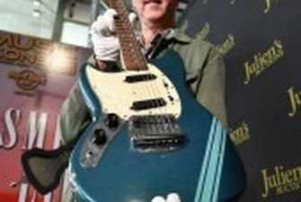Відому гітару Fender Курта Кобейна продали з молотка за майже 5 мільйонів доларів