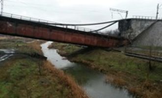 Оккупанты заявили об ударе по ж/д мосту под Мелитополем