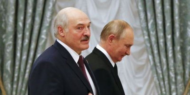 Лукашенко уже готовится к поражению Путина: эксперт о громком заявлении белорусского диктатора