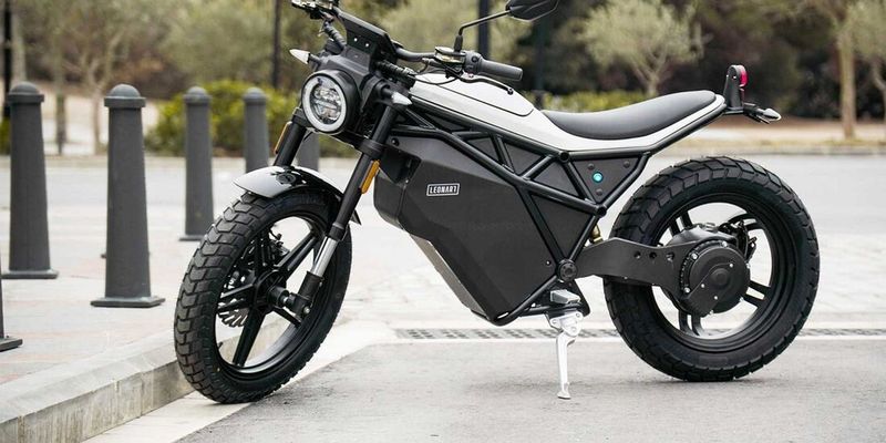 Стильно и доступно: в Испании презентовали электромотоцикл за 5500 евро