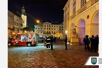 Во Львовском городском совете нашли гранату: она оказалась сувенирной