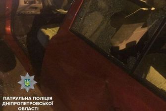 Підлітки понівечили і пограбували півдесятка автівок у Дніпрі