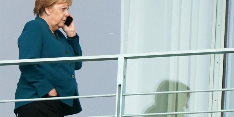 Меркель поговорила с Путиным о подготовке саммита "нормандского формата"