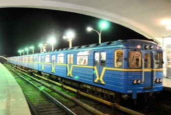 Столичное метро в Киеве на красной ветке возобновило работу