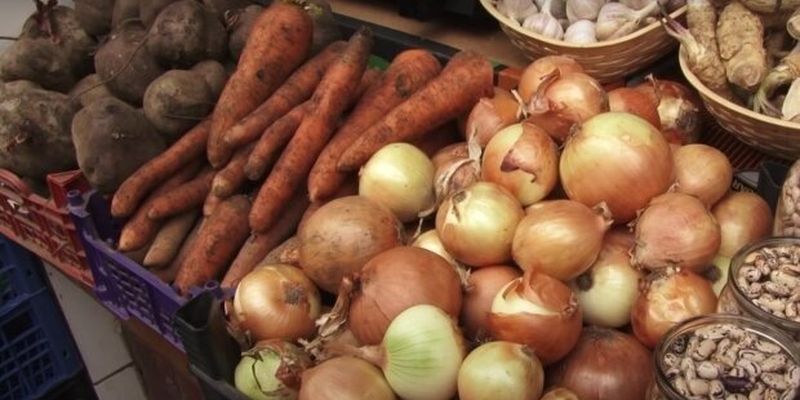 В Україні до 60% злетять ціни на овочі з "борщового набору": споживачам назвали причини