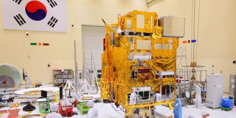 В Южной Корее показали первый в мире "экоспутник"