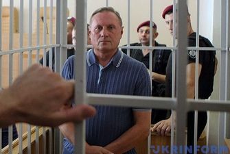 Врачи не советуют Ефремову поездки, суд "переведут" в режим видеосвязи