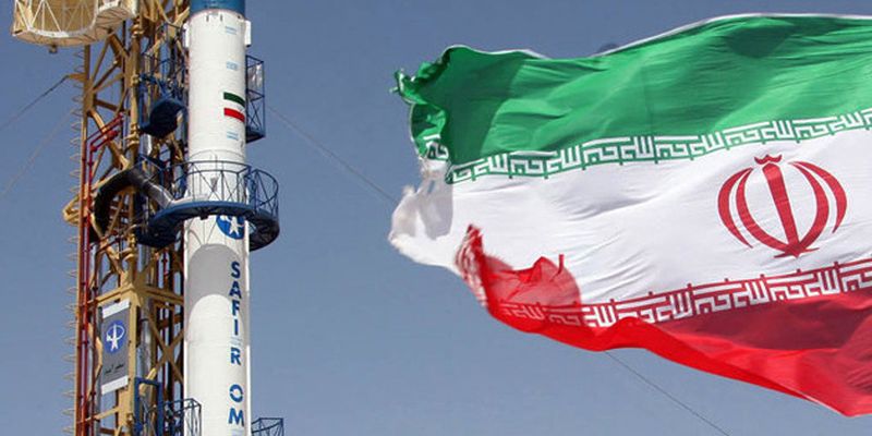 Иран продолжит развивать свою ракетную программу - министр обороны