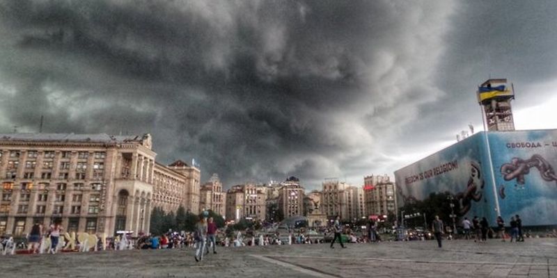 Погодный монстр несется в Украину, тысячи пострадавших: срочное сообщение, кто под ударом