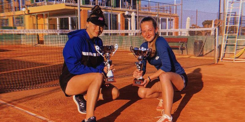Теннис: украинка Любовь Костенко выиграла парный титул на турнире в Испании