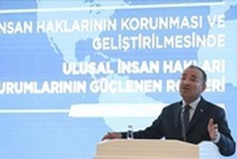 Турция требует у Швеции и Финляндии выдачи 33 "террористов"