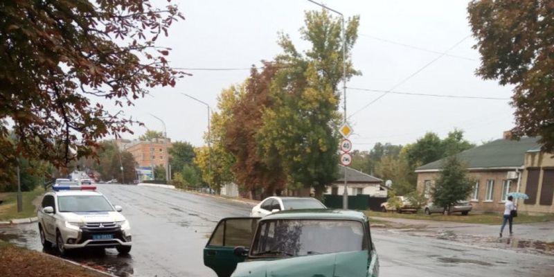 ЧП в Кропивницком районе: участник ДТП бросил авто, в котором находилось двое детей