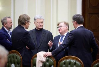 Порошенко призвал евродепутатов ускорить начало вступительных переговоров для Украины