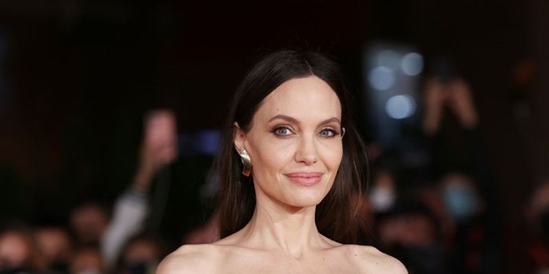 Анджелина Джоли очаровала атмосферной фотосессией