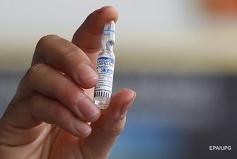 В РФ заявили о создании COVID-вакцины, которая будет действовать до 17 лет