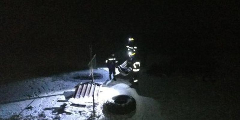 Ледяная ловушка: на реке под Днепром провалились мужчина и женщина