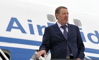 Уже год не летает: в Германии продали арестованный самолет российского олигарха