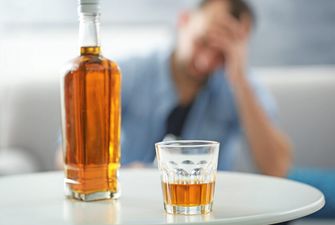Ученые сообщили о взаимосвязи алкоголя и старческого слабоумия