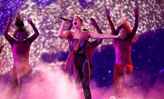 Люксембург феерически вернулся на Евровидение после 30-летней паузы и "влетел" в топ-10. Видео