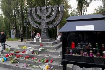 В Киеве почтили память жертв Бабьего Яра межконфессиональной молитвой