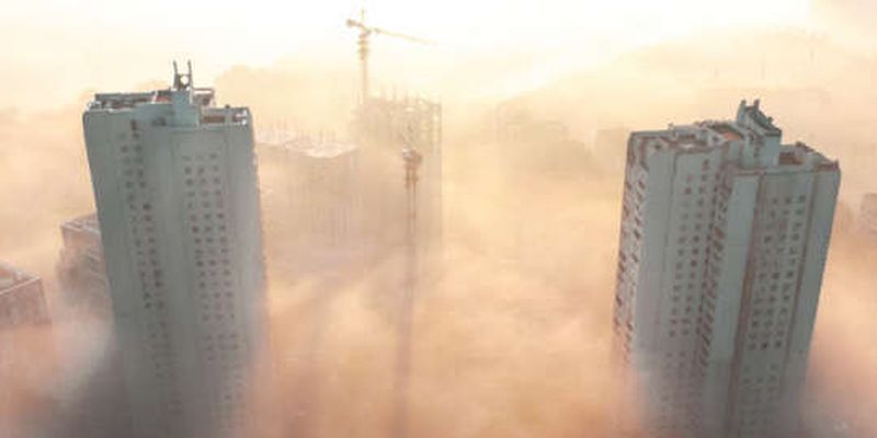 Київ залишається серед двадцяти міст світу з найбруднішим повітрям