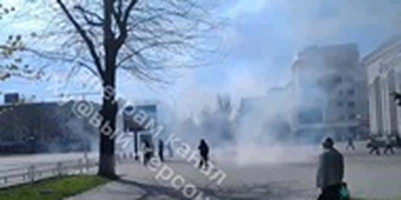 В Херсоне оккупанты применили слезоточивый газ