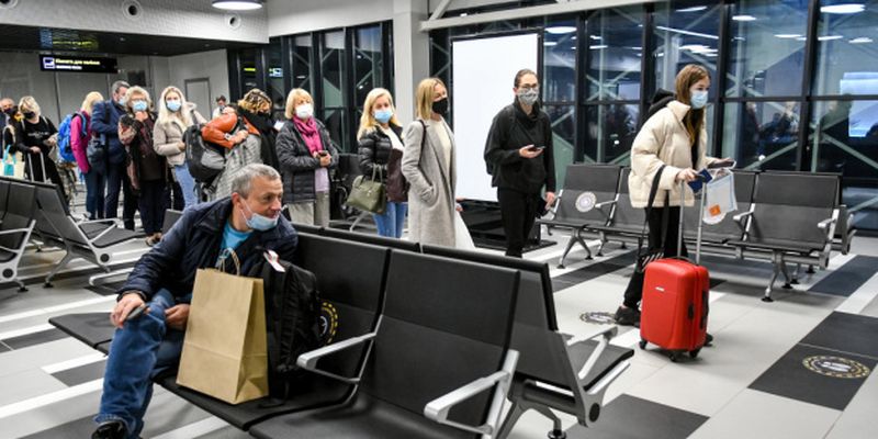 Пассажиропоток аэропортов Украины в прошлом году уменьшился на 64%