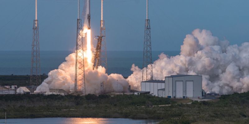 SpaceX перенесла запуск корабля Dragon на 24 липня