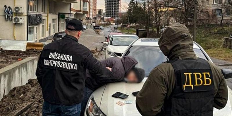 Разоблачен работник тернопольского ТЦК, помогавший за деньги уклоняться от мобилизации
