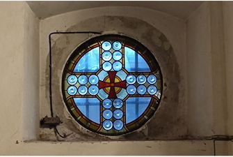 У храмі Івана Хрестителя у Львові відреставрували вікна з допомогою технології давніх часів