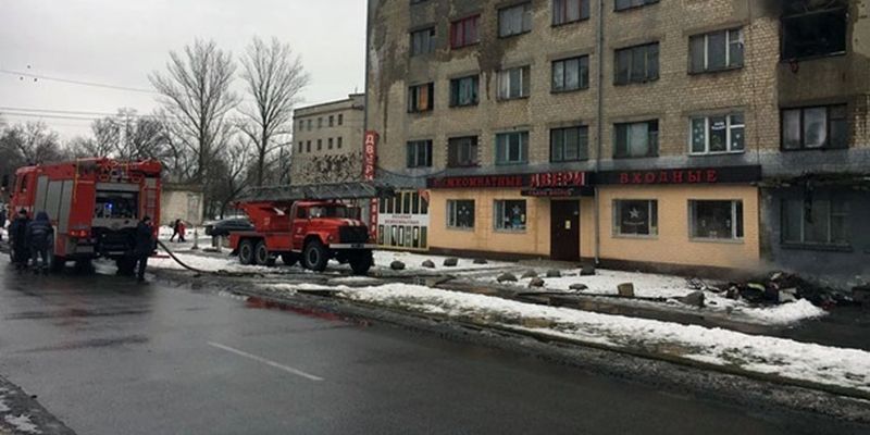 При пожаре в общежитии Павлограда пострадали три человека
