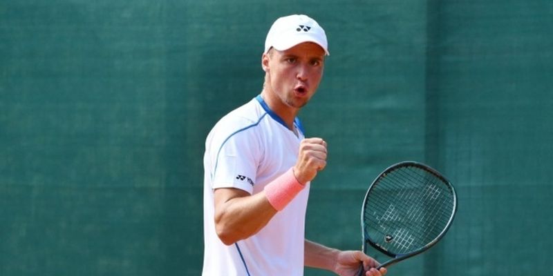 Украинец Крутых победил Бонадио на турнире ATP в Испании