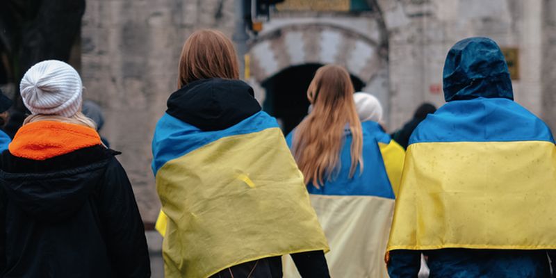 Мнения разделились: опрос показал, как изменилось отношение чехов к беженцам из Украины