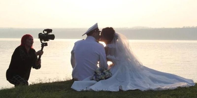 Звільнений з полону Путіна український моряк зіграв весілля: щасливі фото закоханих