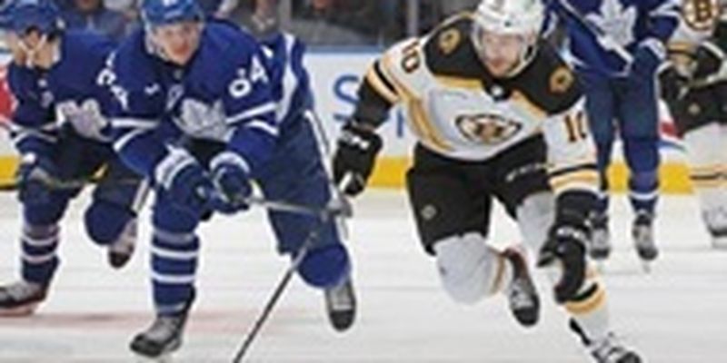 НХЛ: Бостон в гостях обыгрывает Торонто, Каролина - Баффало
