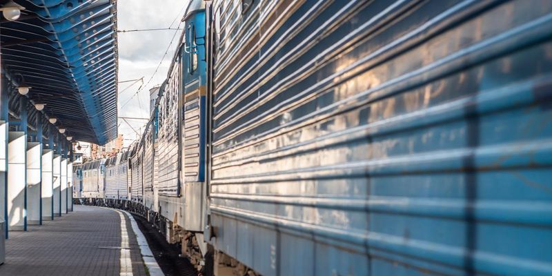 "Укрзалізниця" відкриває продаж квитків дальнього сполучення до Покровська