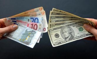 Евро упал, доллар держится: курс валют в обменниках Одессы