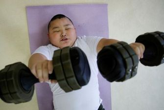 Хлопчик-сумоїст у 10 років важить 85 кг