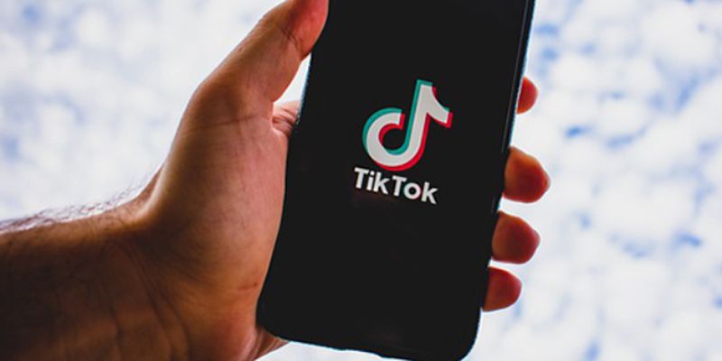 TikTok на вимогу російської влади видалив близько 250 відео про ЛГБТ
