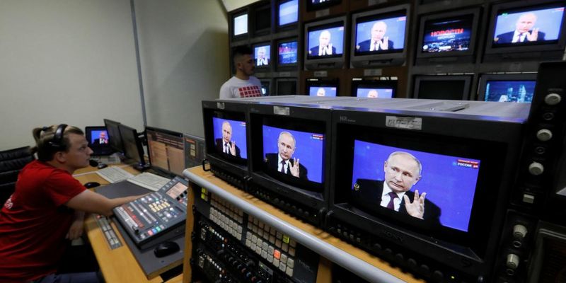 Не гребують навіть порносайтами: кремлівських пропагандистів RT спіймали на накрутці переглядів
