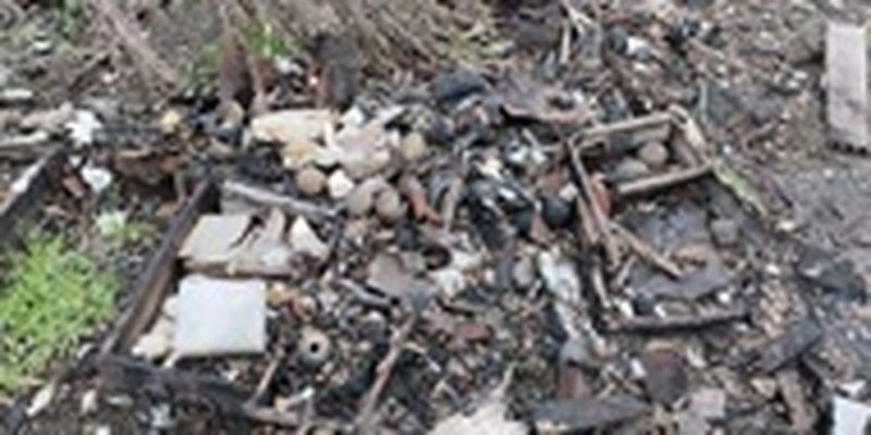 В Изюме жители показали место хранения более 3 тыс. российских боеприпасов